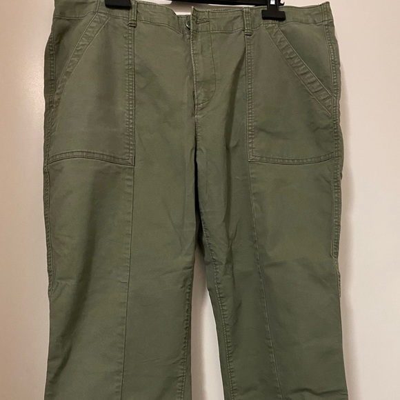 Green Old Navy Cargo Pants - Picture 1 of 8